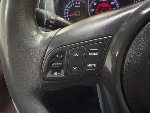 Used 2010 Kia Forte EX image 17