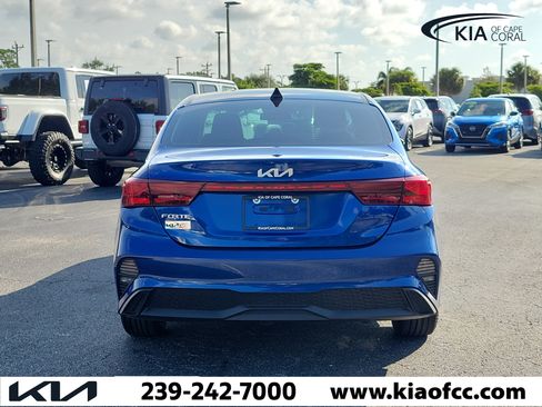 Used 2024 Kia Forte LXS w/ LXS Technology Package FWD image 5