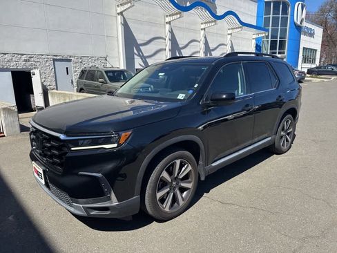 Certified 2023 Honda Pilot Touring image 6