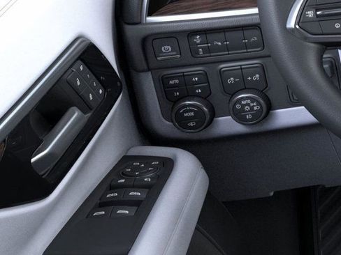 New 2026 Chevrolet Suburban Premier image 24