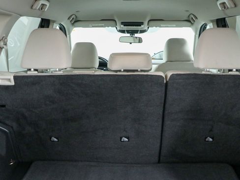 Used 2024 Nissan Rogue SV FWD image 28
