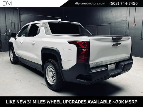 Used 2024 Chevrolet Silverado EV W/T AWD/4WD image 5