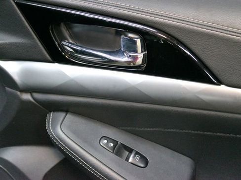 Used 2019 Nissan Maxima SL FWD image 9