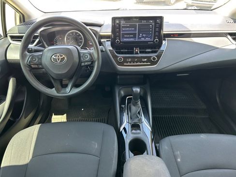 Used 2022 Toyota Corolla LE FWD image 16