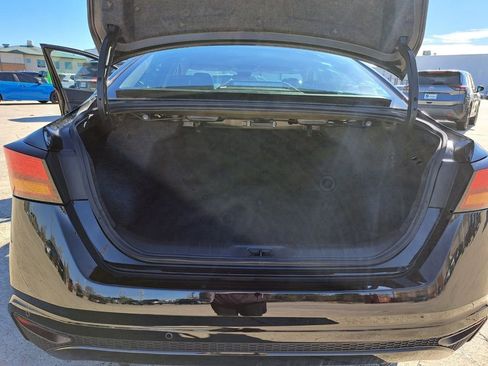 Used 2025 Nissan Altima 2.5 SV image 25