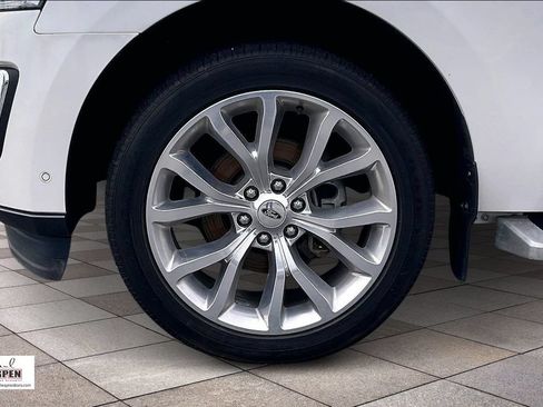 Used 2019 Ford Expedition Limited w/ Equipment Group 302A AWD/4WD image 9