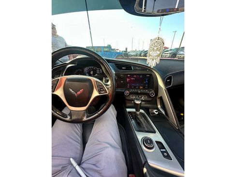 Used 2015 Chevrolet Corvette Stingray Coupe RWD image 3