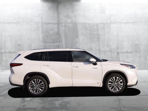 Used 2021 Toyota Highlander Platinum image 5