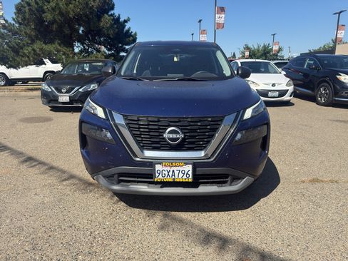 Used 2023 Nissan Rogue S AWD/4WD image 2