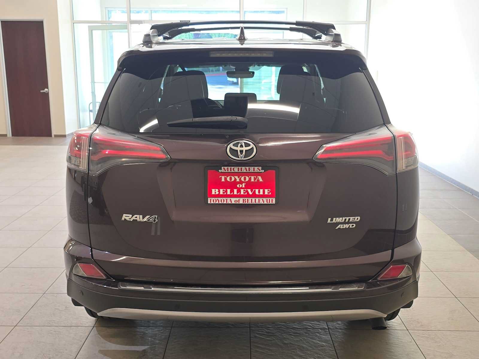 Used 2017 Toyota RAV4 Limited w/ Advanced Technology Package AWD/4WD image 5