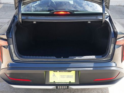 Used 2025 Kia K4 FWD image 9