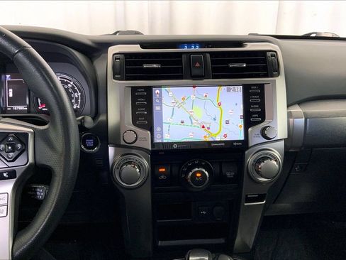 Used 2020 Toyota 4Runner SR5 Premium AWD/4WD image 5