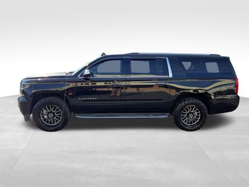 Used 2017 Chevrolet Suburban Premier AWD/4WD image 4