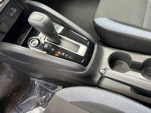 Used 2025 Nissan Versa SV image 37