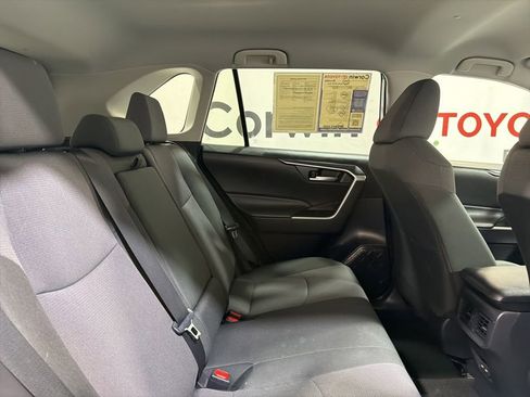 Used 2025 Toyota RAV4 XLE AWD/4WD image 15