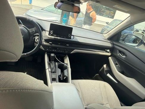 Used 2025 Honda Accord SE image 11