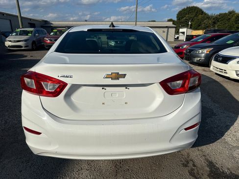 Used 2016 Chevrolet Cruze LS image 4