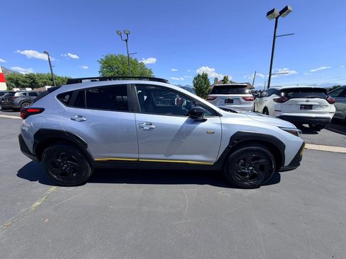 Used 2024 Subaru Crosstrek 2.5i Sport AWD/4WD image 2