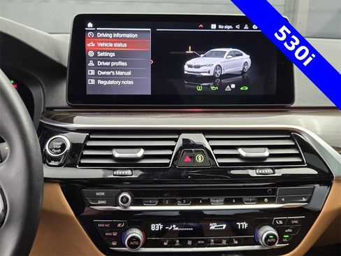 Used 2021 BMW 530i w/ Premium Package image 29