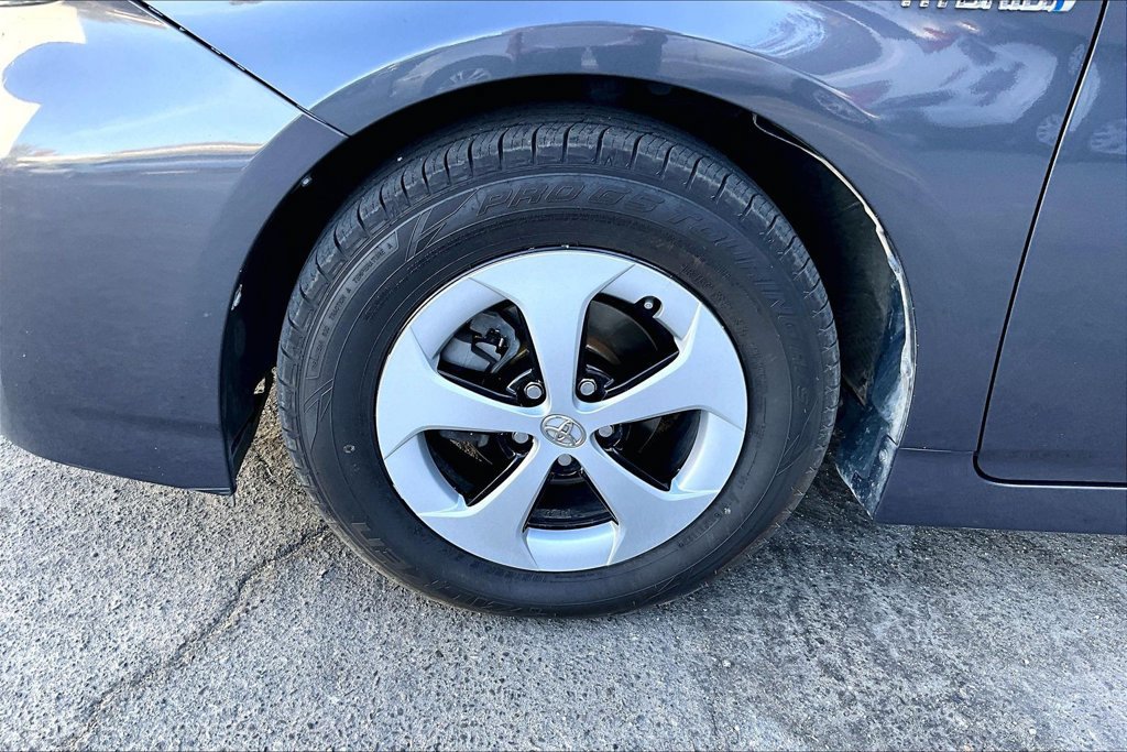 Used 2015 Toyota Prius Two FWD image 7