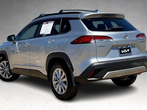 Used 2022 Toyota Corolla Cross LE image 4