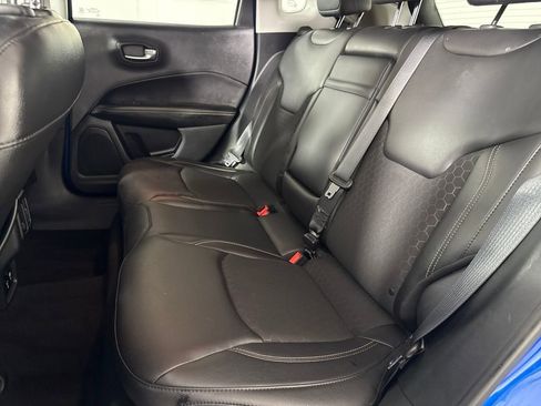 Used 2018 Jeep Compass Latitude w/ Popular Equipment Group image 12