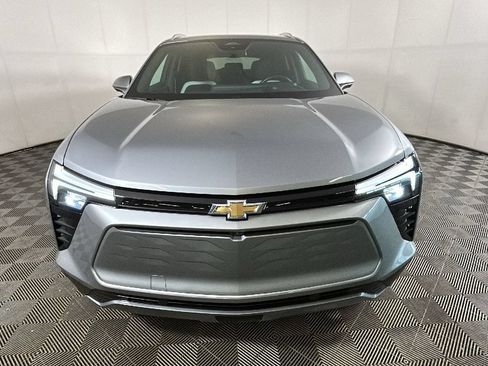 Used 2024 Chevrolet Blazer EV LT AWD/4WD image 9