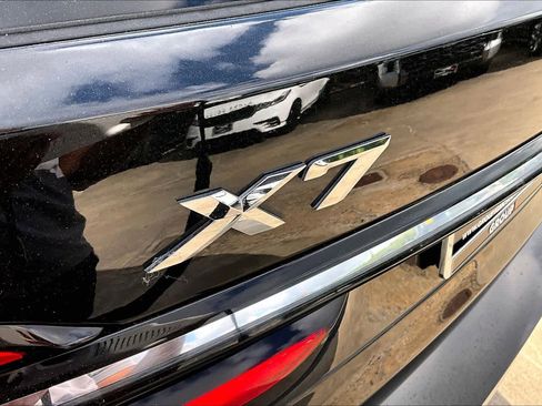 Used 2025 BMW X7 xDrive40i image 9