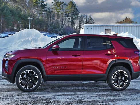 New 2026 Chevrolet Equinox LT w/ Convenience Package II image 4