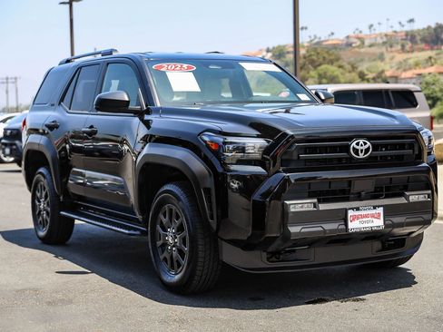 Certified 2025 Toyota 4Runner SR5 AWD/4WD image 3