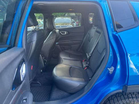Used 2025 Jeep Compass Trailhawk AWD/4WD image 23