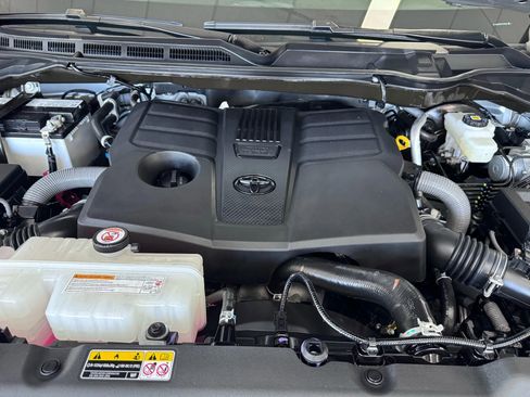 Used 2024 Toyota Tundra Limited image 38