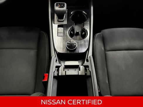 Certified 2025 Nissan Rogue SV AWD/4WD image 30