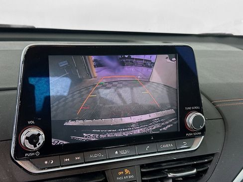 Used 2019 Nissan Altima 2.5 SR w/ SR Premium Package FWD image 13