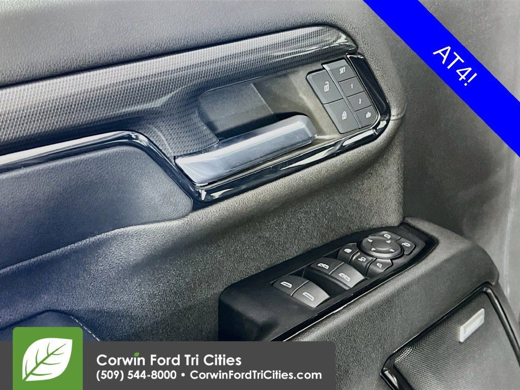 Used 2024 GMC Sierra 2500 AT4 w/ AT4 Premium Plus Package AWD/4WD image 12