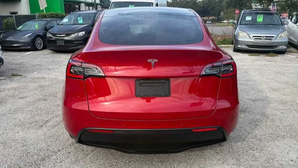 Used 2021 Tesla Model Y 2WD image 5