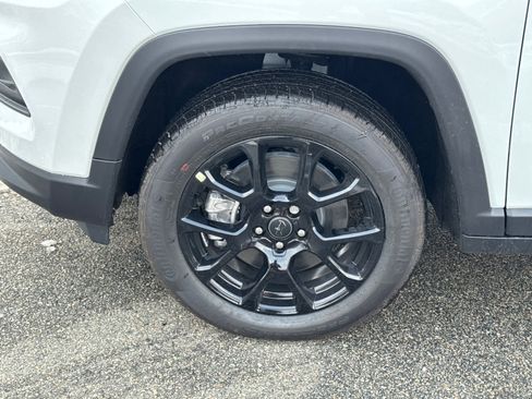 New 2026 Jeep Compass Latitude image 10