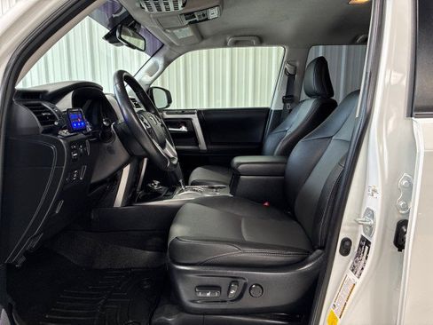 Used 2020 Toyota 4Runner SR5 Premium AWD/4WD image 8