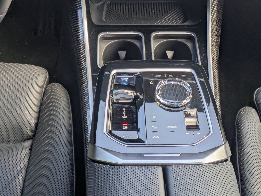 Used 2023 BMW i7 xDrive60 w/ Parking Assistance Package AWD/4WD image 33