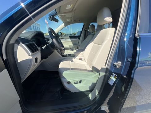 Used 2023 Volkswagen Atlas SE FWD image 21