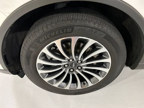Used 2024 Lincoln Aviator AWD w/ Premium Package image 8