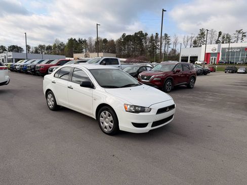 Used 2009 Mitsubishi Lancer DE image 3
