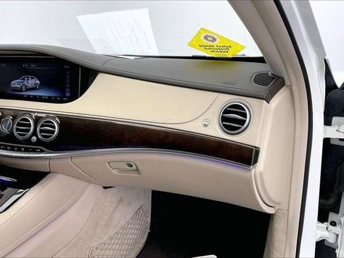 Used 2019 Mercedes-Benz S 560 Sedan image 16