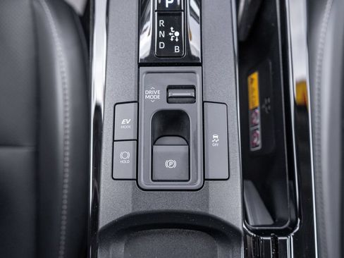 Used 2026 Toyota Prius XLE AWD/4WD image 26
