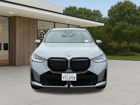 Used 2025 BMW X3 xDrive30i w/ M Sport Package image 4
