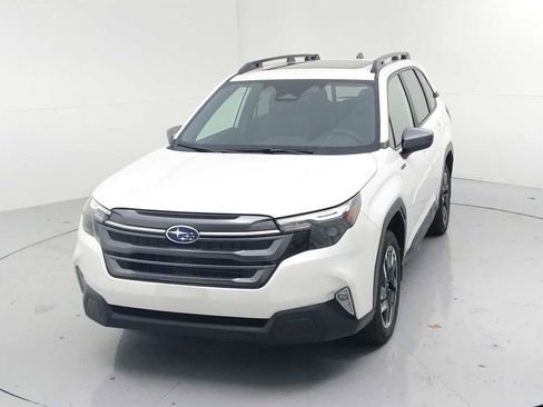 New 2025 Subaru Forester Premium image 3