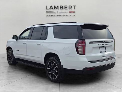 Used 2022 Chevrolet Suburban RST w/ Luxury Package AWD/4WD image 3