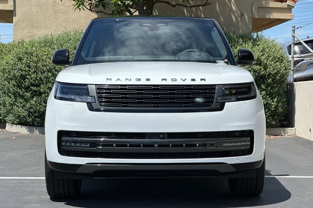 New 2026 Land Rover Range Rover Long Wheelbase SE AWD/4WD image 8