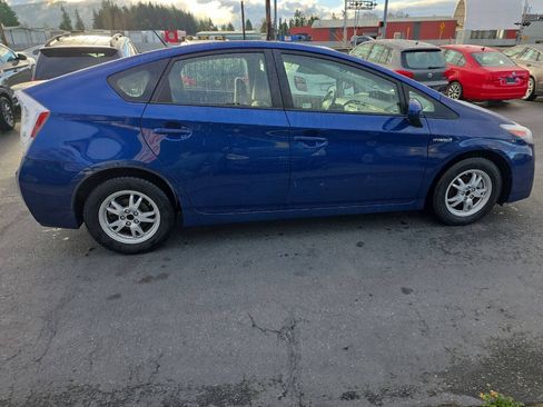 Used 2010 Toyota Prius FWD image 2