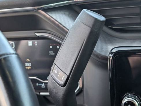 Used 2025 GMC Sierra 2500 Denali Ultimate AWD/4WD image 19